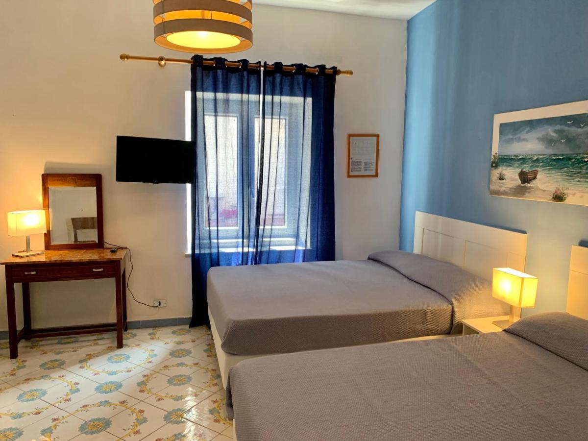 Hotel Ortensia Ponza Exterior foto