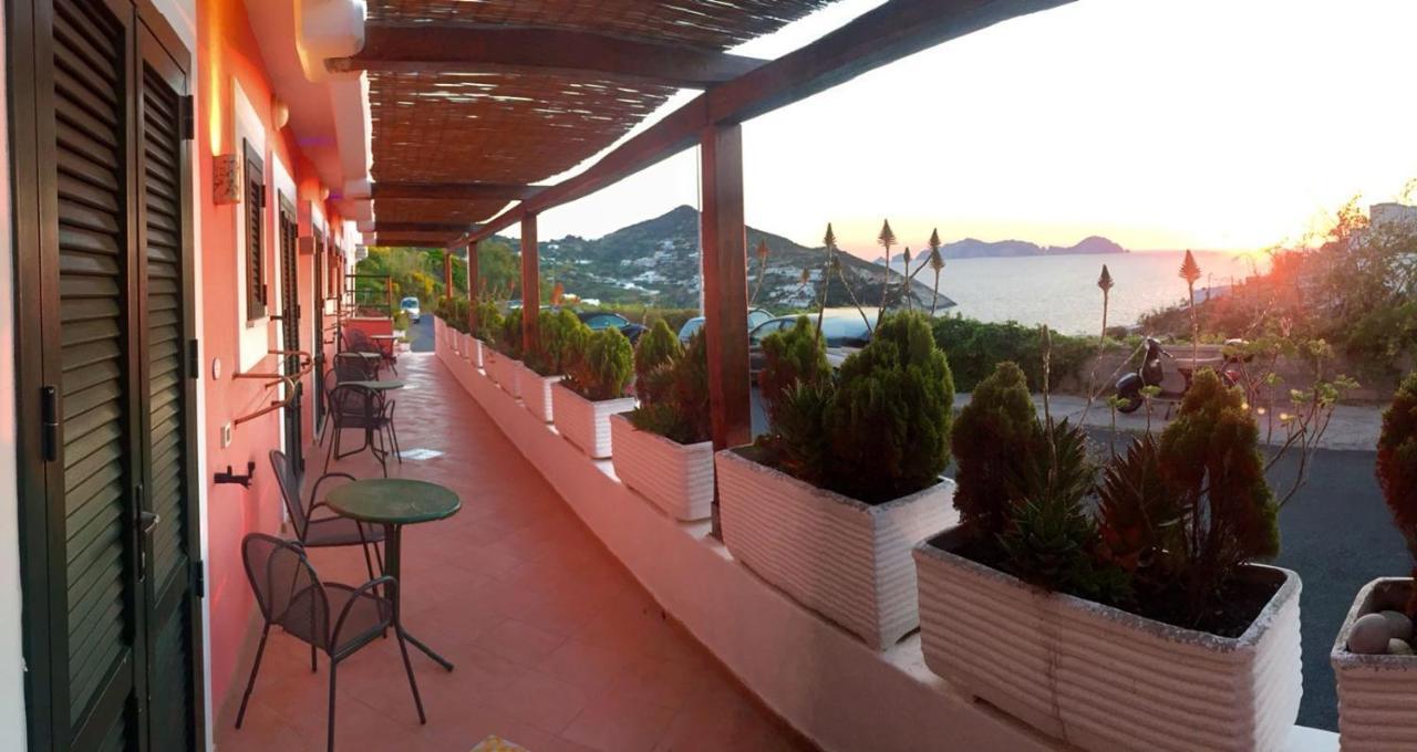 Hotel Ortensia Ponza Exterior foto