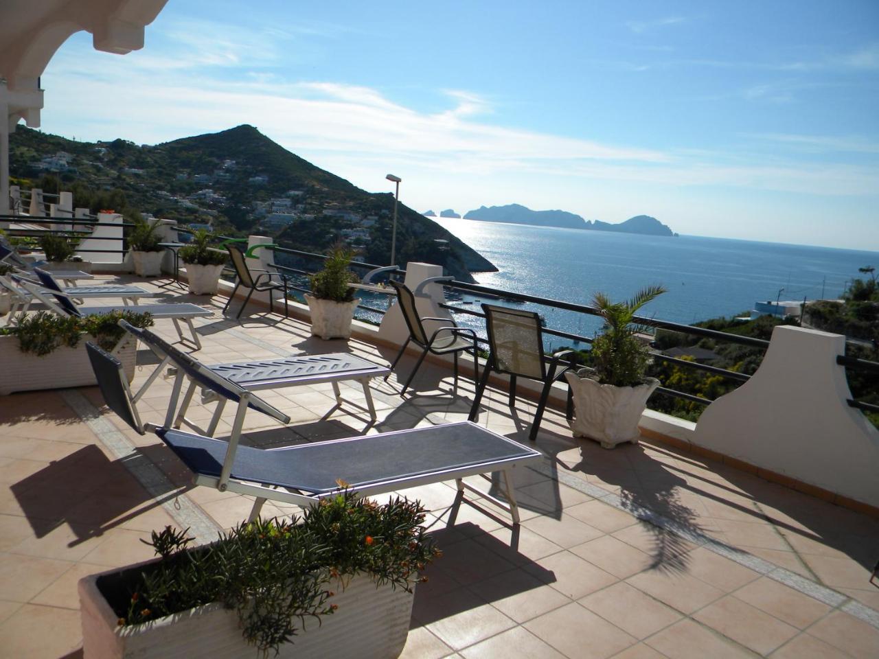 Hotel Ortensia Ponza Exterior foto
