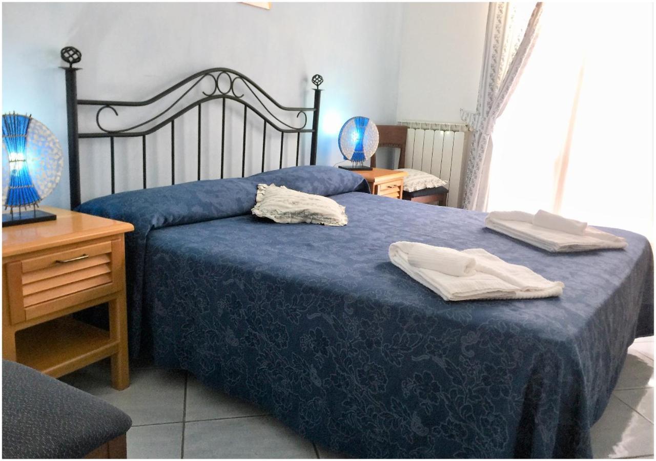 Hotel Ortensia Ponza Exterior foto